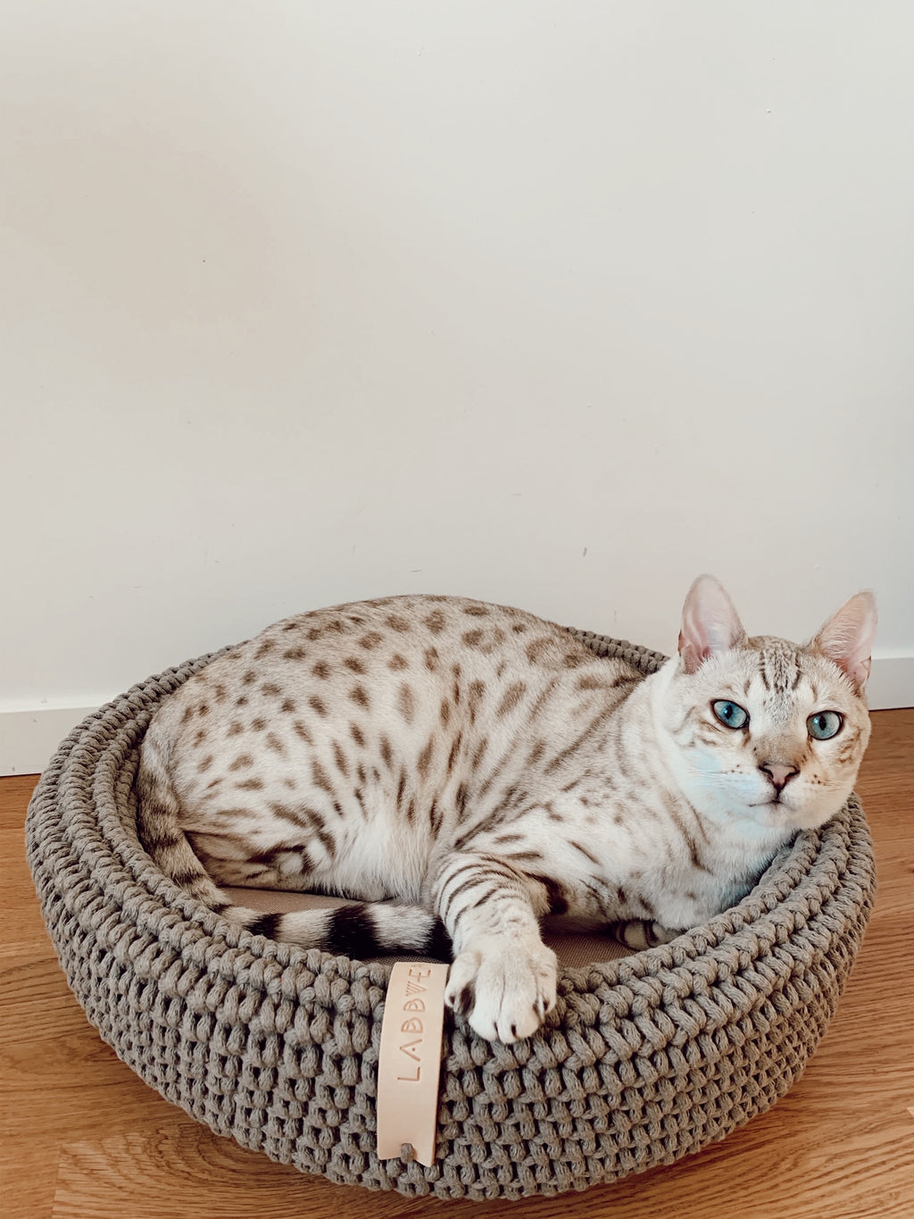 Cesta artesanal Coco Basket para gatos y perros pequeños